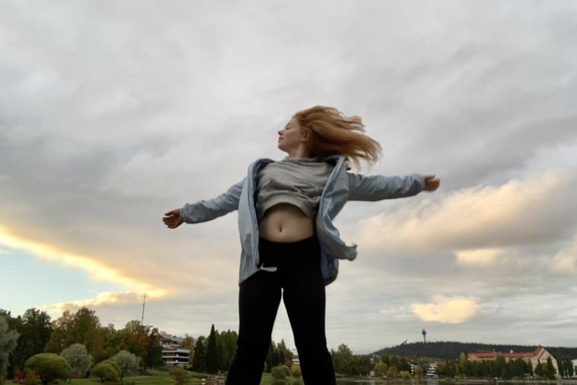 Sanni auringonlaskussa