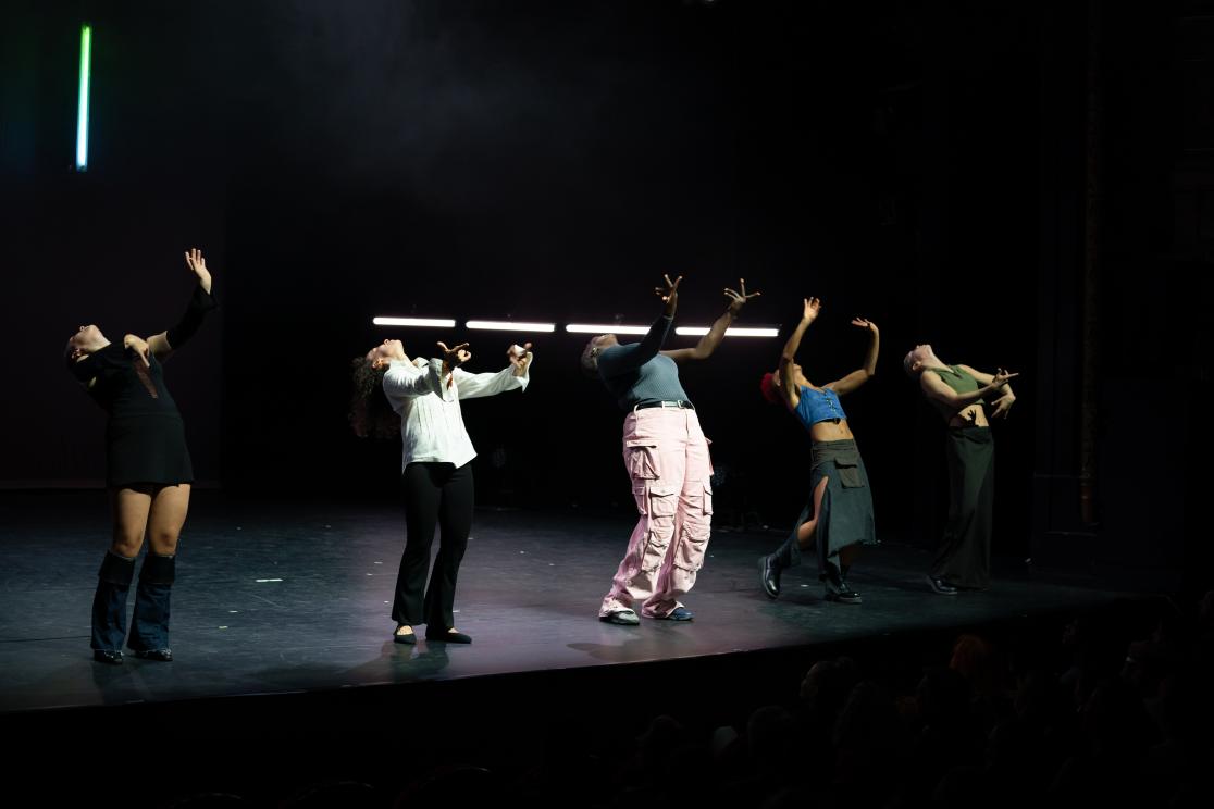 Kuva esityksestä STUCK