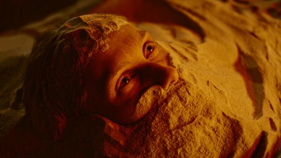 Pysäytyskuva elokuvasta REDDENING