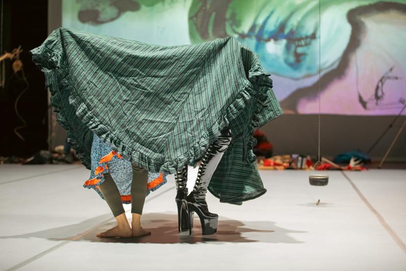 Photo: Sinem Kayacan Two performers.