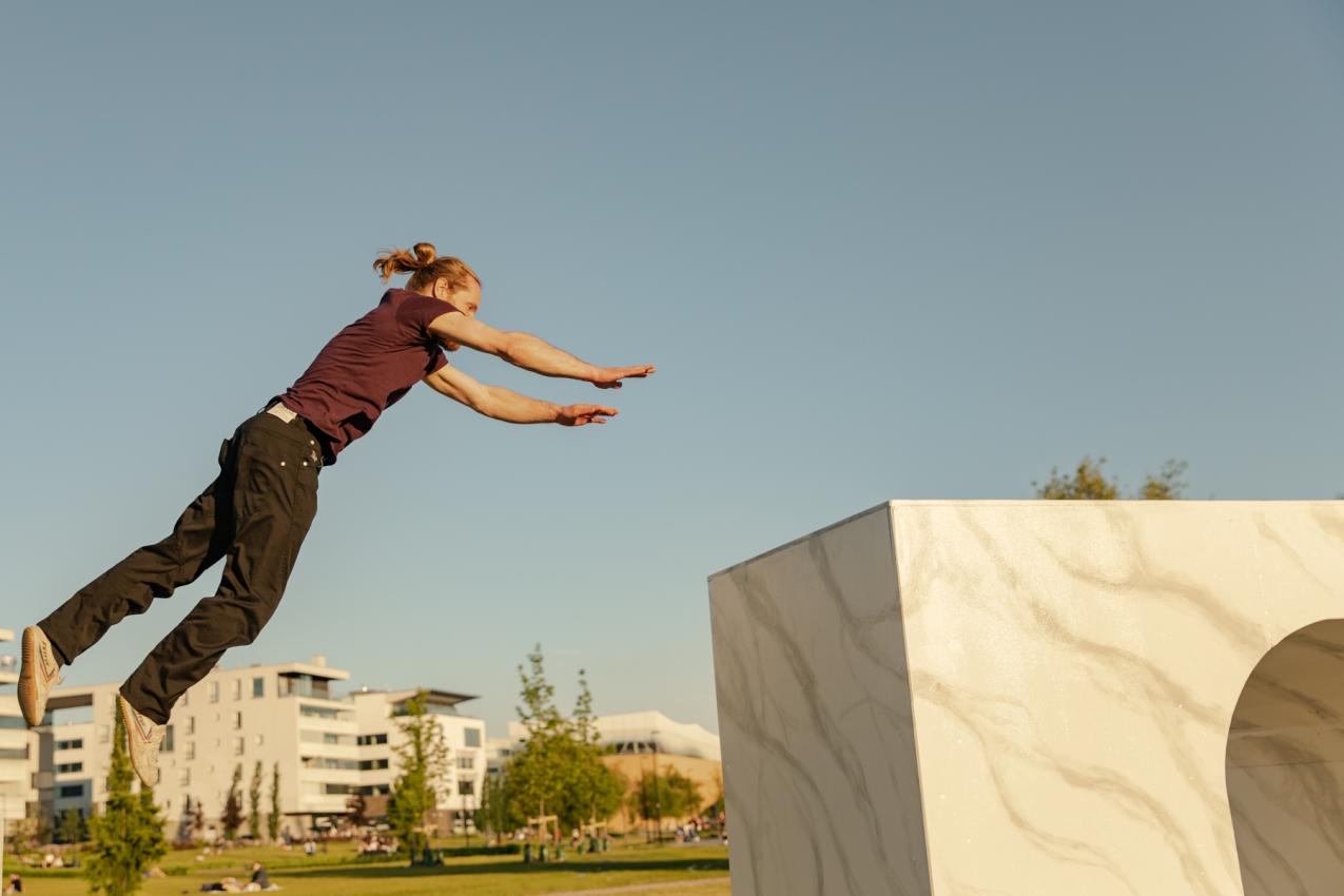 Jukka jumping towards The Wall