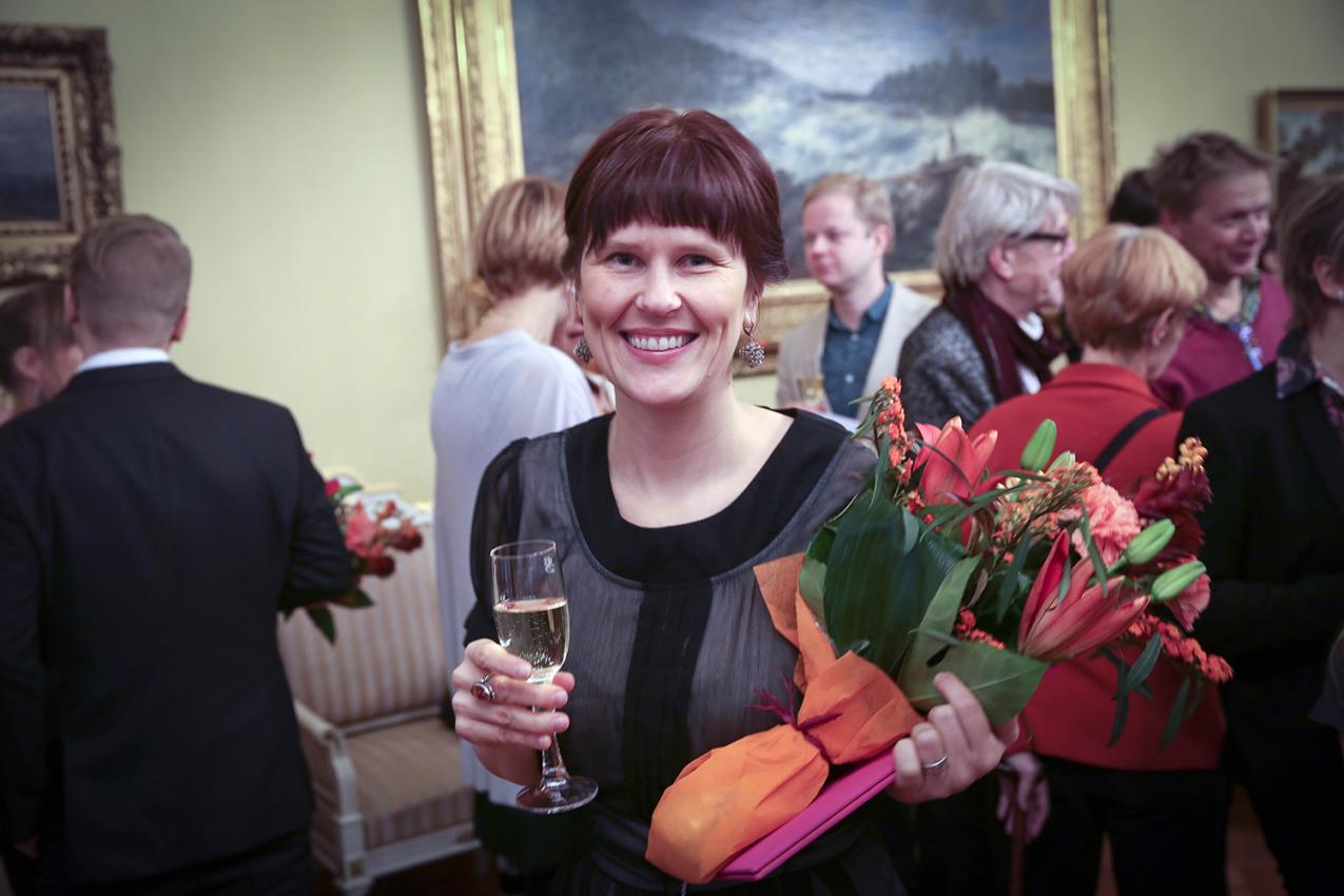Katja Kirsi valtionpalkinnon jakotilaisuudessa 2015.